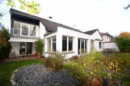 Hauptbild Großzügiges Einfamilienhaus mit schönem Garten