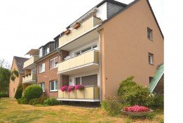 Hauptbild Schön geschnittene Familienwohnung mit 4 Zimmern und Balkon